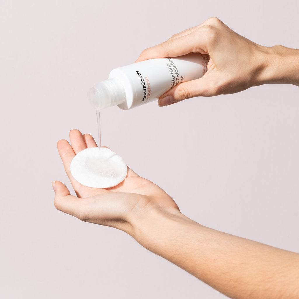 Feuchtigkeitsspendendes gesichtswasser mit peeling-effekt