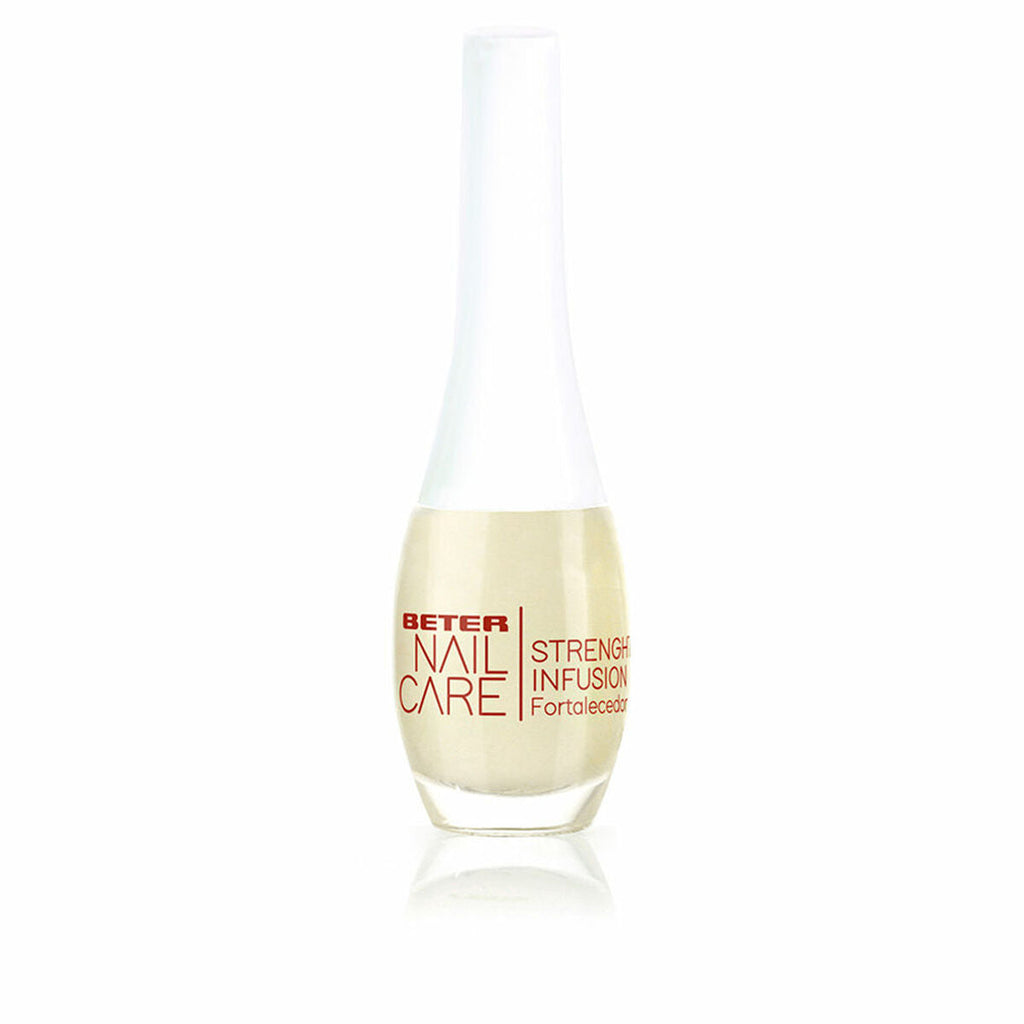 Nagelbehandlung strength infusion beter - schönheit